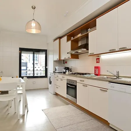 Apartment Columbano Garden, Family Lisbon