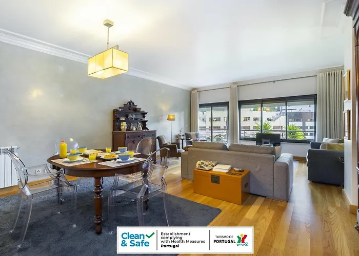 Columbano Garden, Family *