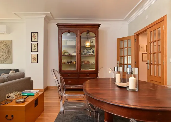 Columbano Garden, Family Lissabon